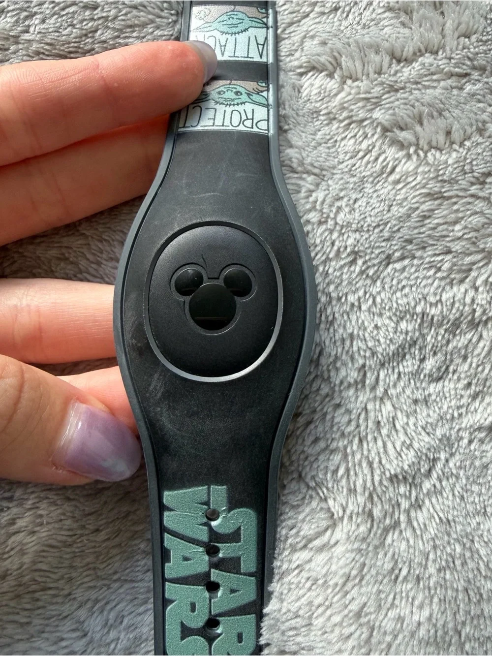 Disney Star Wars The Mandalorian Grogu MagicBand 2 Gray
